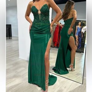 Ladivine CDS465 emerald green